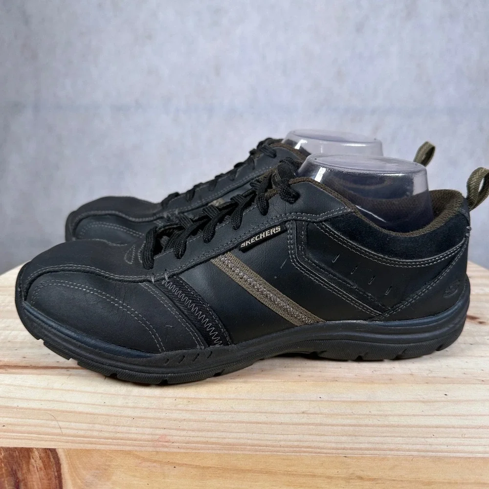 Skechers Handcrafted Sneakers Mens 9 Black Brown Good Leather Casual Rugged